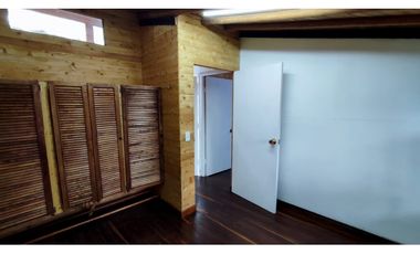 Venta de casa lote independiente en Santa Elena