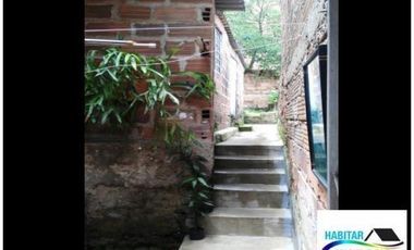 Venta Casa en Manrique San Pablo Medellín Antioquia.