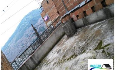 Venta Casa en Manrique San Pablo Medellín Antioquia.