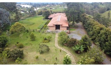 Finca Vía Rionegro - Carmen Viboral