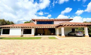 Finca Vía Rionegro - Carmen Viboral