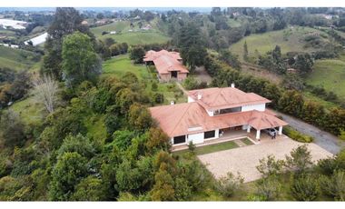 Finca Vía Rionegro - Carmen Viboral