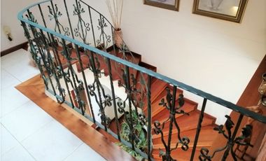 Casa tradicional en el Poblado La Calera / Potencial para remodelar