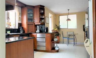 Casa tradicional en el Poblado La Calera / Potencial para remodelar