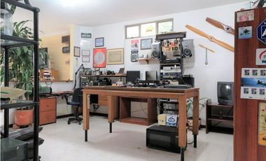 Casa tradicional en el Poblado La Calera / Potencial para remodelar