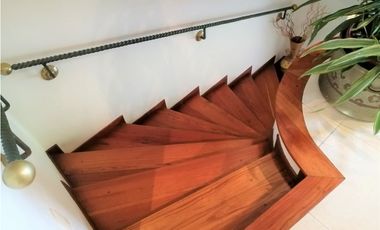 Casa tradicional en el Poblado La Calera / Potencial para remodelar