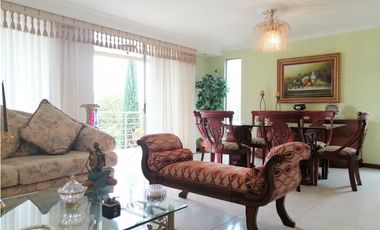 Casa tradicional en el Poblado La Calera / Potencial para remodelar