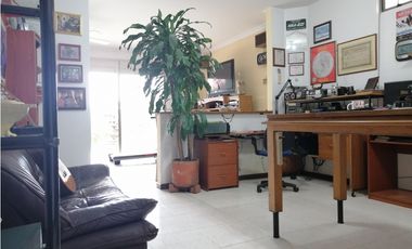 Casa tradicional en el Poblado La Calera / Potencial para remodelar