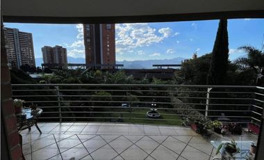 Casa tradicional en el Poblado La Calera / Potencial para remodelar