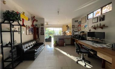 Casa tradicional en el Poblado La Calera / Potencial para remodelar