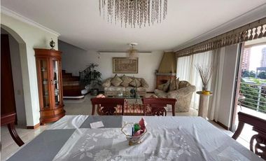 Casa tradicional en el Poblado La Calera / Potencial para remodelar