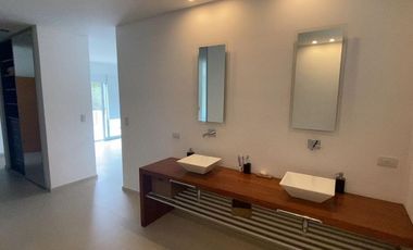 Casa en  venta, 6 ambientes - Saint Thomas Sur, Canning