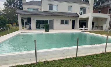 Casa en  venta, 6 ambientes - Saint Thomas Sur, Canning