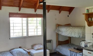 Dique Luján | Alquiler temporario | Lindas cabañas con jardín y pileta para 4 o 5 personas