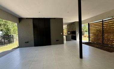 Oportunidad, casa en la Pelegrina