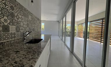 Oportunidad, casa en la Pelegrina