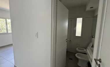 Oportunidad, casa en la Pelegrina