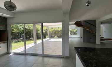 Oportunidad, casa en la Pelegrina