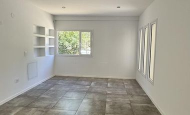 Oportunidad, casa en la Pelegrina