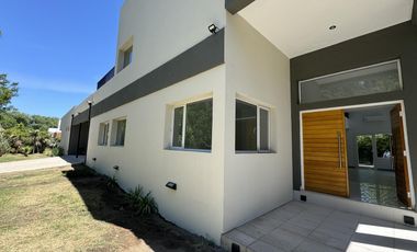 Oportunidad, casa en la Pelegrina