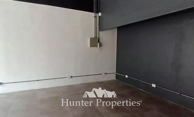 Local Comercial en Arriendo en Apoquindo / Asturias. Escuela Militar