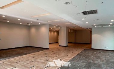 Local Comercial en Arriendo en Avda Las Condes / San Damian