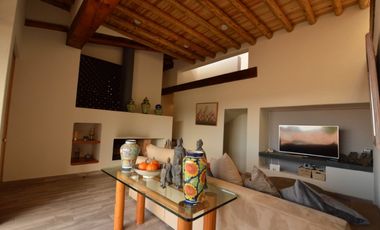 CASA CON ACCESO AL LAGO