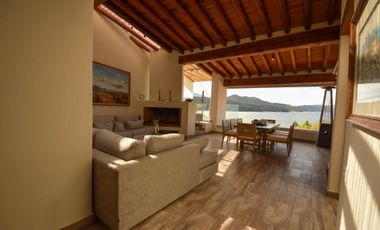 CASA CON ACCESO AL LAGO