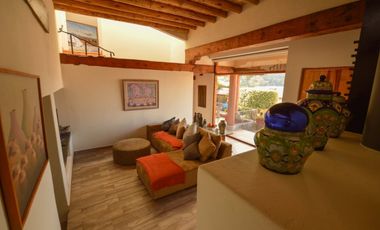 CASA CON ACCESO AL LAGO