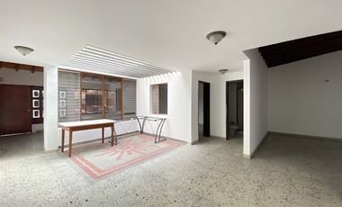 ARRIENDO de CASA COMERCIAL en MedellÃ­n
