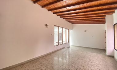ARRIENDO de CASA COMERCIAL en MedellÃ­n