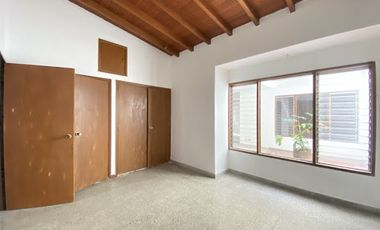 ARRIENDO de CASA COMERCIAL en MedellÃ­n