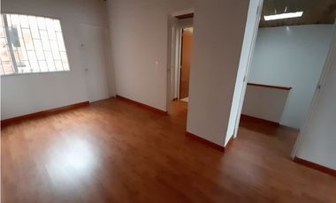 ACSI 137. Casa en venta en Bogotá