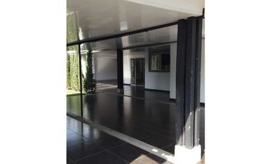 Casa campestre para venta en Jamundí condominio valle del río 560 m²