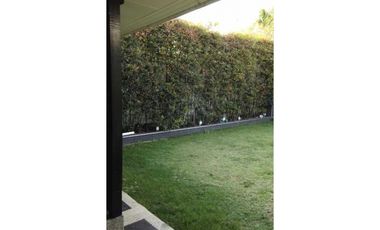 Casa campestre para venta en Jamundí condominio valle del río 560 m²