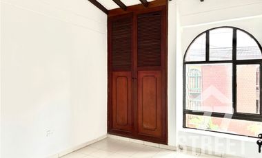 CASA AL NORTE POR PALMERA PLAZA