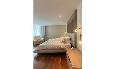 VENTA DE CASA EN BUEN SECTOR DE LA CIUDAD