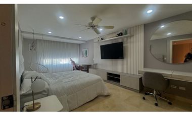 VENTA DE CASA EN BUEN SECTOR DE LA CIUDAD