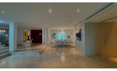 VENTA DE CASA EN BUEN SECTOR DE LA CIUDAD