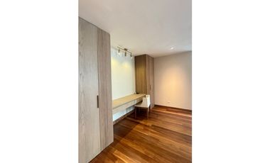 VENTA DE CASA EN BUEN SECTOR DE LA CIUDAD