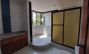 VENTA DE APARTAMENTO DE DOS PISOS EN PASATIEMPO MONTERA