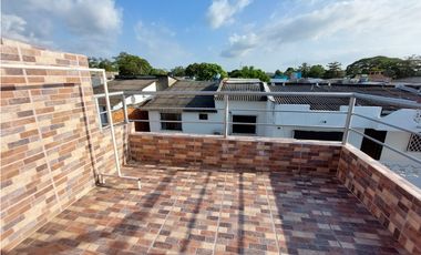 VENTA DE CASA DE DOS NIVELES + APARTAMENTO EN MARGEN IZQUIERDA