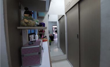 VENTA DE CASA DE DOS NIVELES + APARTAMENTO EN MARGEN IZQUIERDA