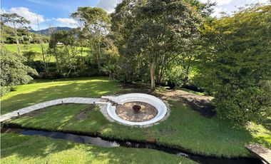 SE VENDE FINCA INDEPENDIENTE EN LA CEJA SECTOR EL YARUMO REMODELADA