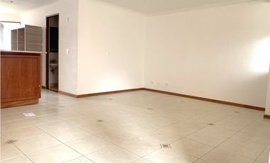 Apartamento en venta en Loma del Indio con excelente ubicación