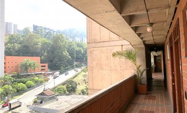 Apartamento en venta en Loma del Indio con excelente ubicación
