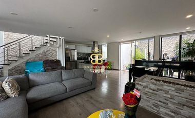 Se vende espectacular casa en cota