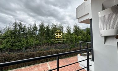 Se vende espectacular casa en cota