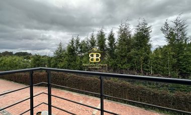 Se vende espectacular casa en cota