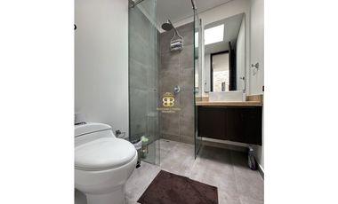 Se vende espectacular casa en cota